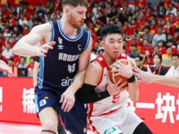 19分不敌乌拉圭，男篮热身赛迎来一场惨痛失利
 
顺德热身赛第二回合的较量正式收