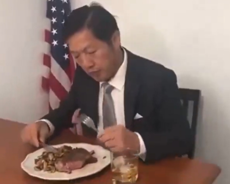 终究不是白人，即便一举一动的学习模仿，海外高华的表现也还是差白人远得很。总是给人