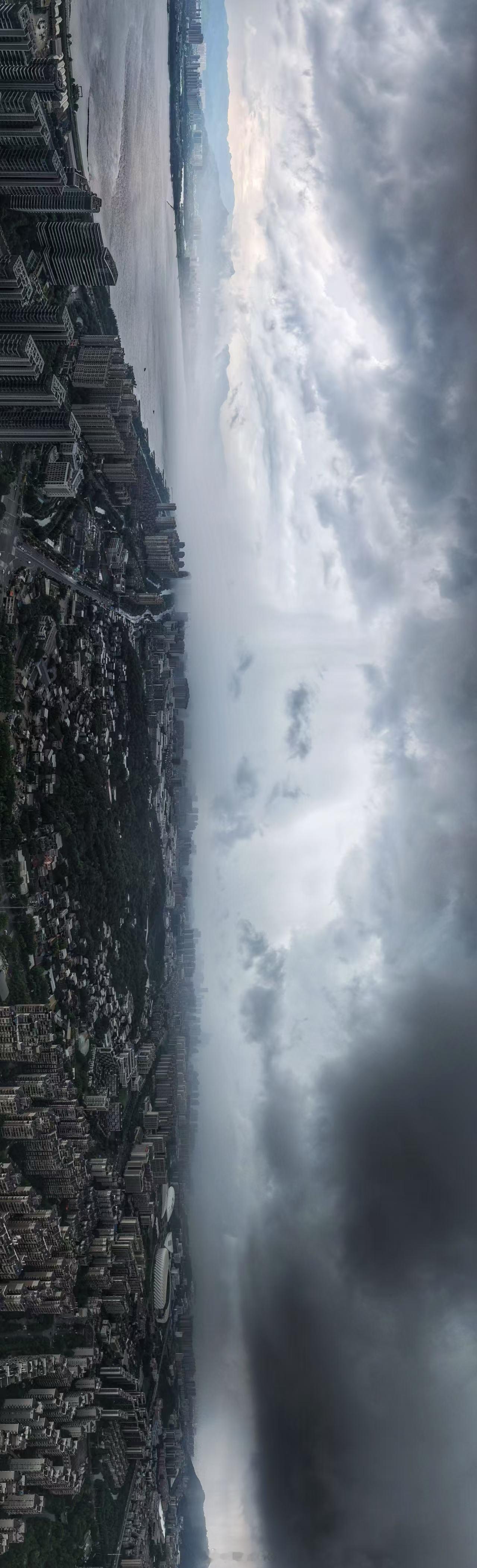 好家伙，福州这个突发暴雨对着一个地方倒水啊[哆啦A梦害怕]迷惑行为大赏nextl