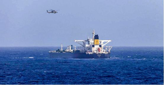 俄罗斯专家：中国将为美国海盗行为划下界限！
 
美国在公海上的海盗行径，这回算是