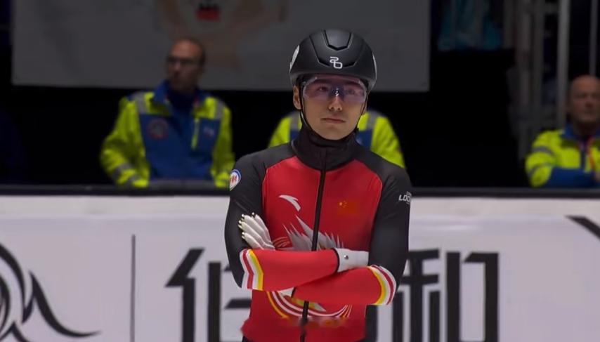 刘少昂世巡赛1000米摘银刘少昂1000米银牌 短道速滑世界巡回赛多德雷赫特站男