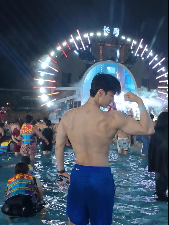 🔥40°C热浪预警！长隆水上乐园「冰爽暴击」