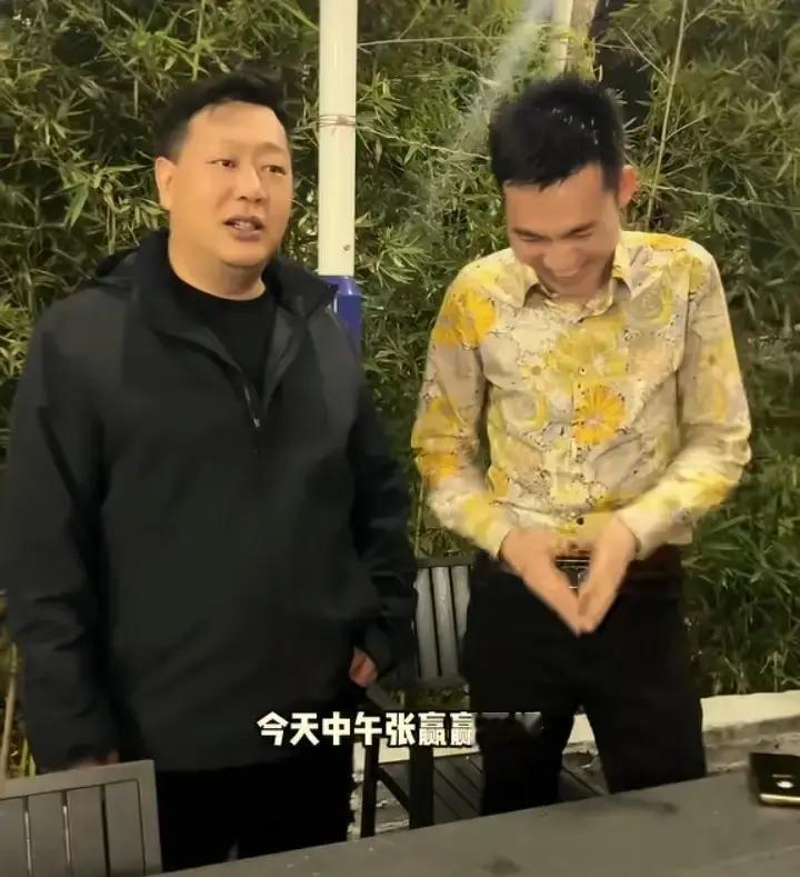 人气跌4成，他低头了
 
直播带货圈最硬的嘴，昨晚弯了。张大炮在镜头前向上海牛哥