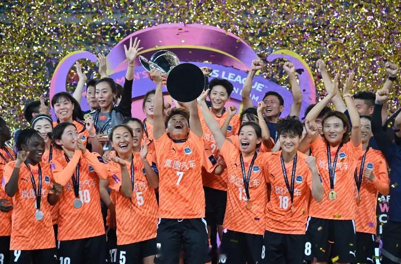 5月24日晚，在2025亚足联首届女子冠军俱乐部联赛决赛中，武汉车谷江大女足战胜