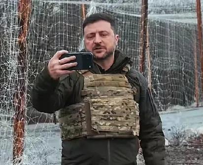 乌克兰前线战况不容乐观！
就在刚刚，泽连斯基出访波兰时，竟公开承认战局艰难，形势