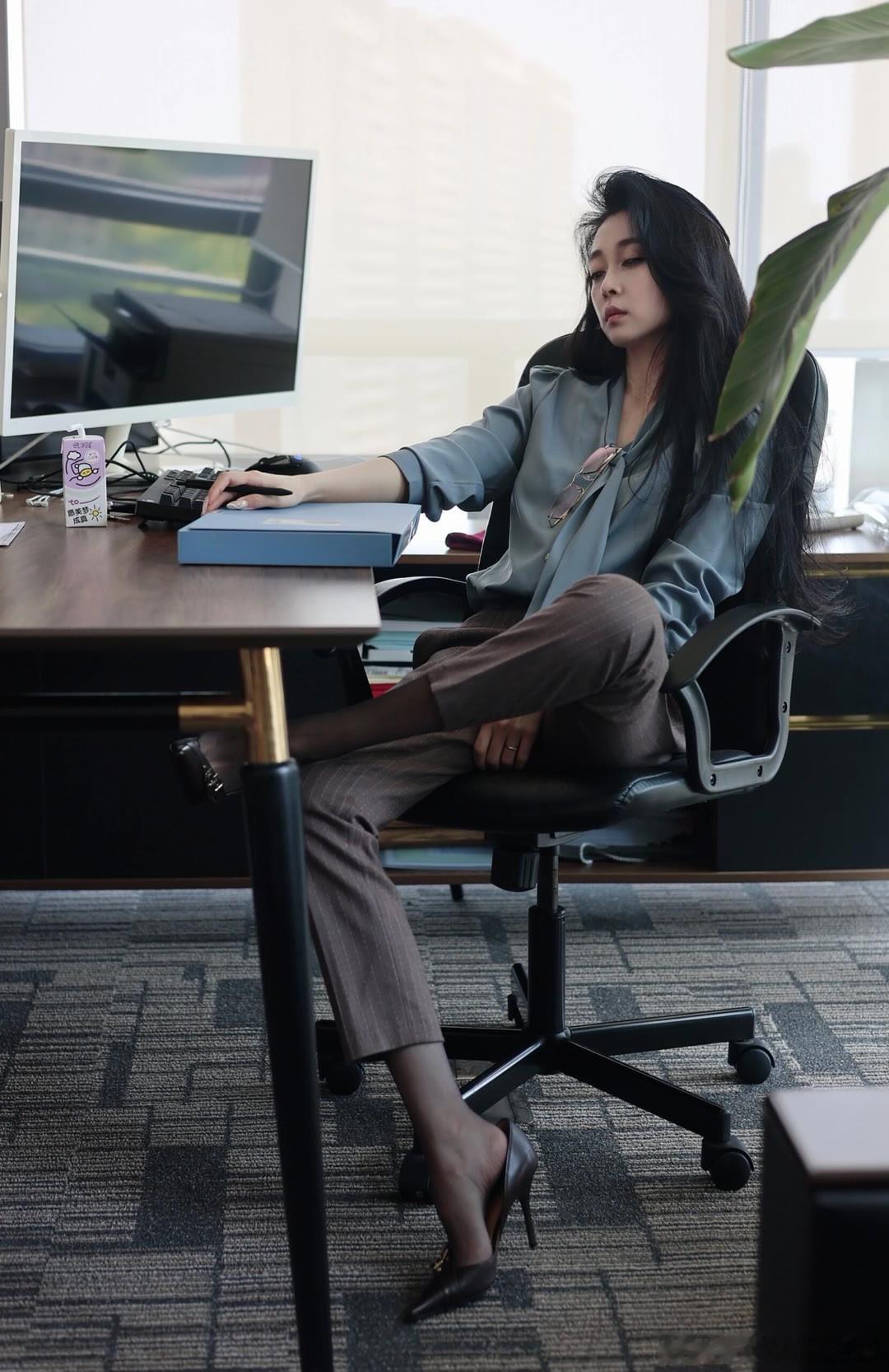 裤里丝，一言不合就上桌[允悲] ​​​