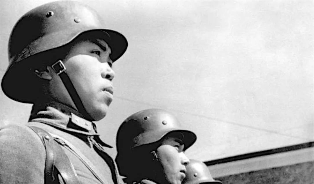 陈诚抗战回忆录（15）敌于打通津浦路后，并未能击破我野战军，乃不得不转由长江仰攻