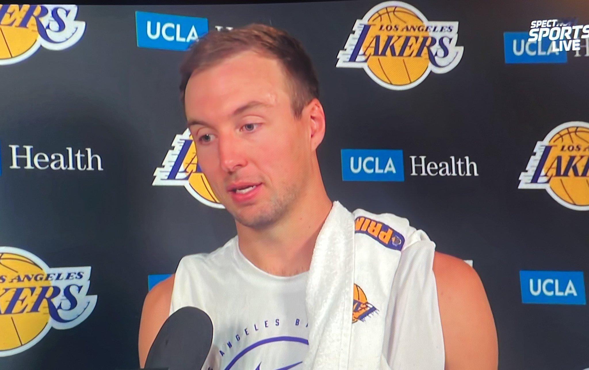 赛前采访肯纳德谈到如果斯马特回归将会给球队带来哪些帮助:“迫不及待他的回归。很明