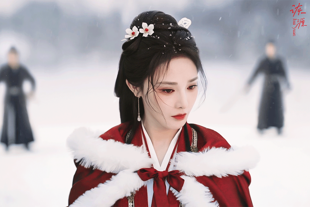 《凤凰台上》凌苍苍 / 动图EP01-01 红斗篷-下雪❄️❄️❄️含泪💧💧