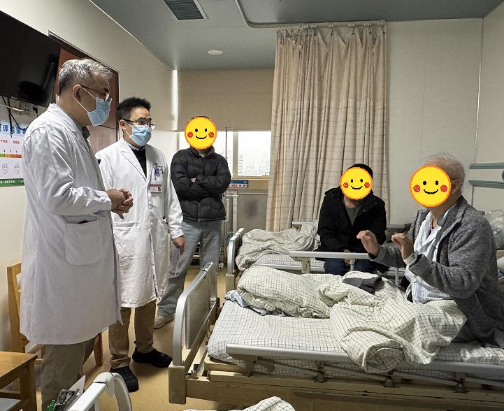 晚期肺癌治疗手段，有靶向治疗、化疗、免疫治疗、放疗、介入等等，有的朋友就很着急，