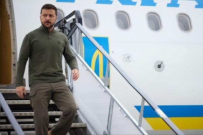 泽连斯基访问爱尔兰期间，遭到对无人机定位追踪

总统专机刚出海岸线，雷达就捕捉到