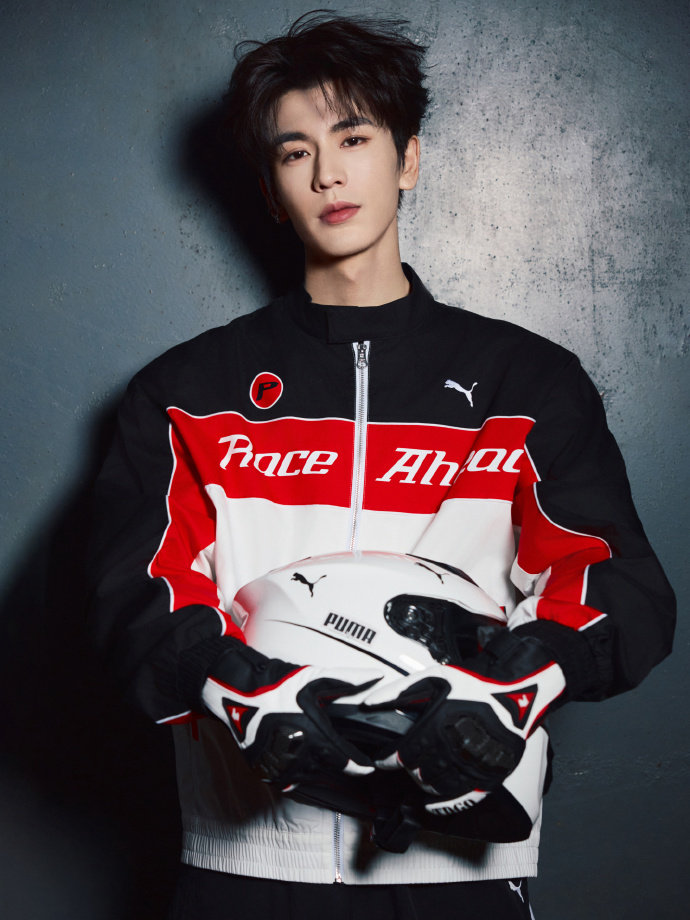 张凌赫ELLE四月刊预热节奏 张凌赫逐玉剧播效应 张凌赫ELLE四月刊预热节奏，