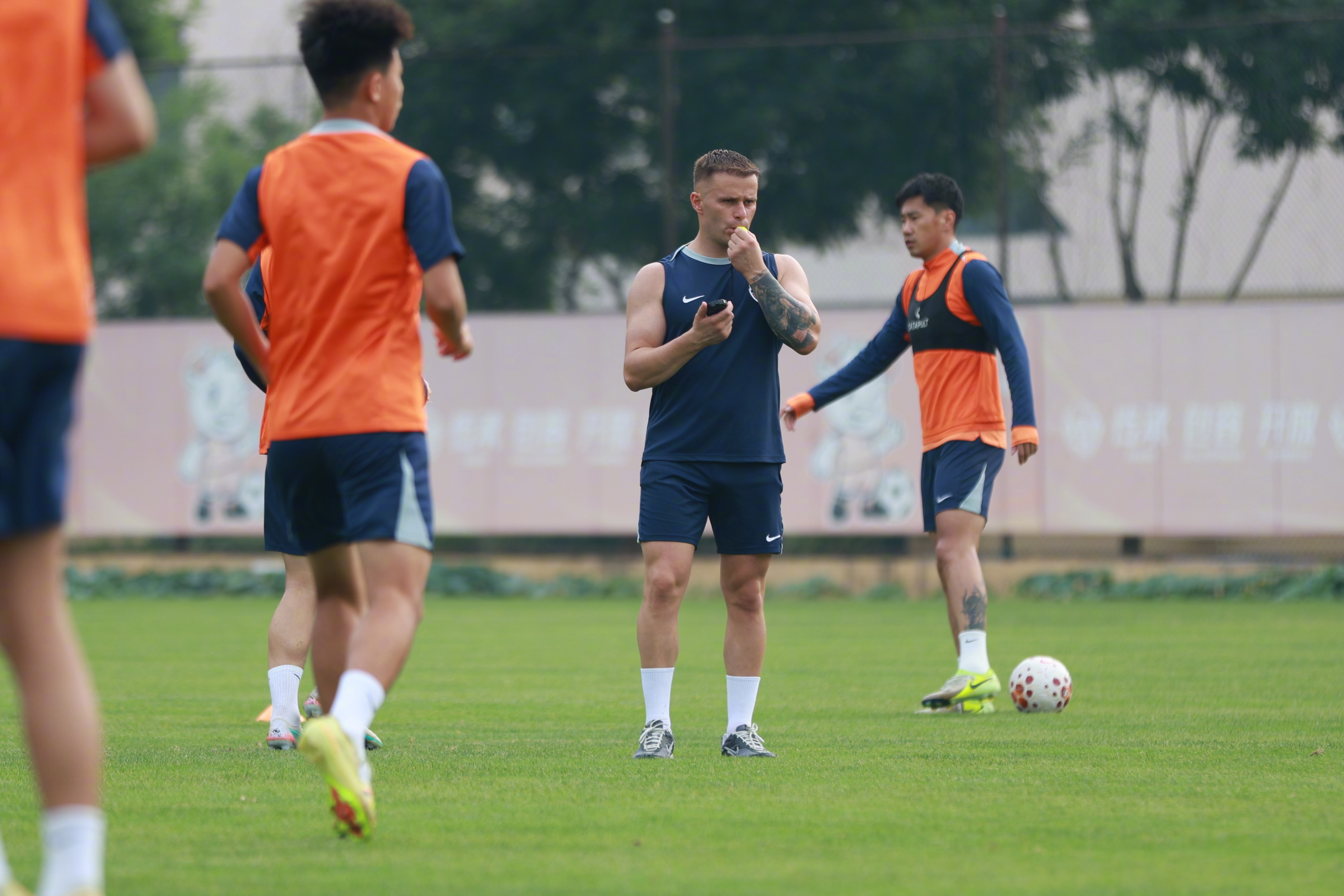 🏃⚽️赛前，加倍努力！💪💪青岛海牛海牛 | 腾跞2026为青岛而战中超联赛