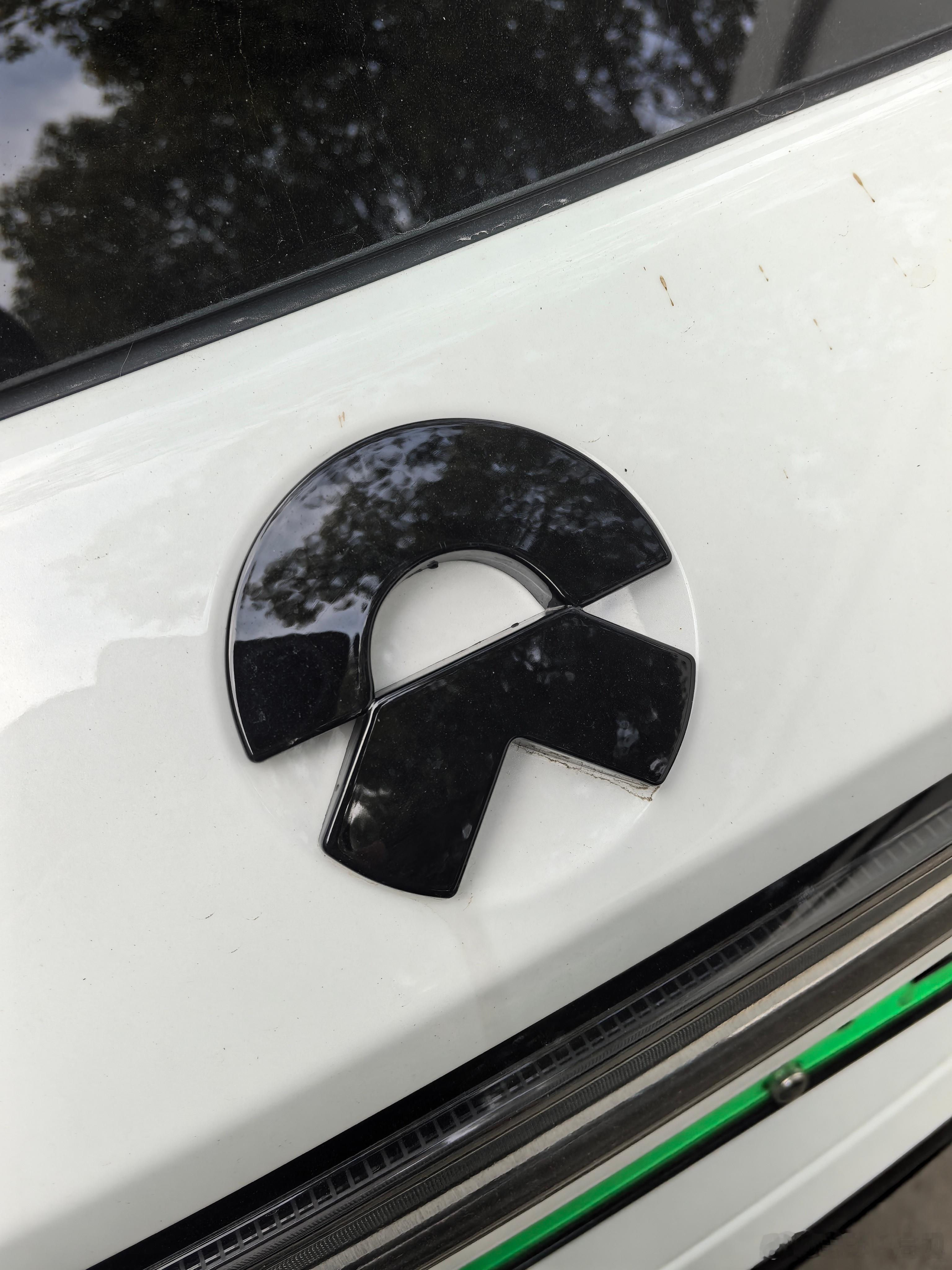 蔚来新ES8在合肥路上的能见度已经超过问界M9黑色和白色最多其次是灰色蔚来汽车蔚