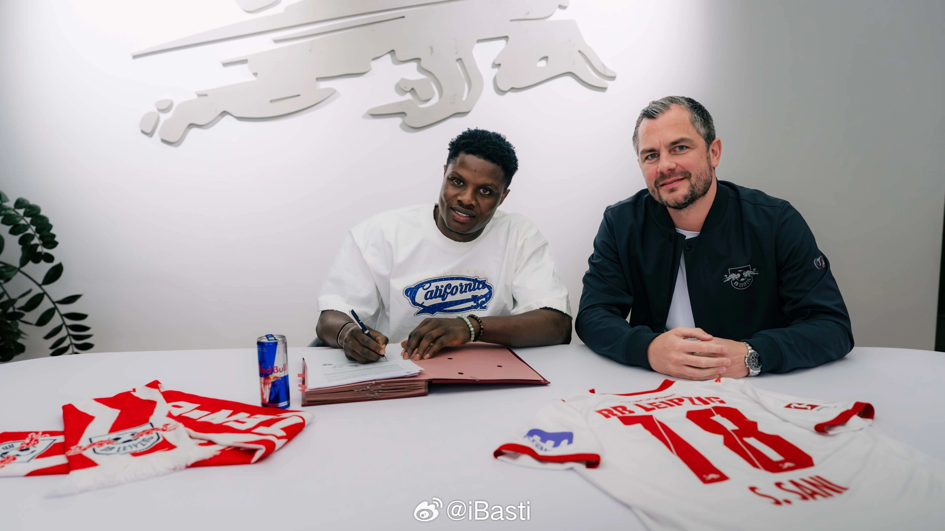 莱比锡RB完成冬窗第一签，击败勒沃库森、法兰克福、布伦特福德、托特纳姆热刺、比利