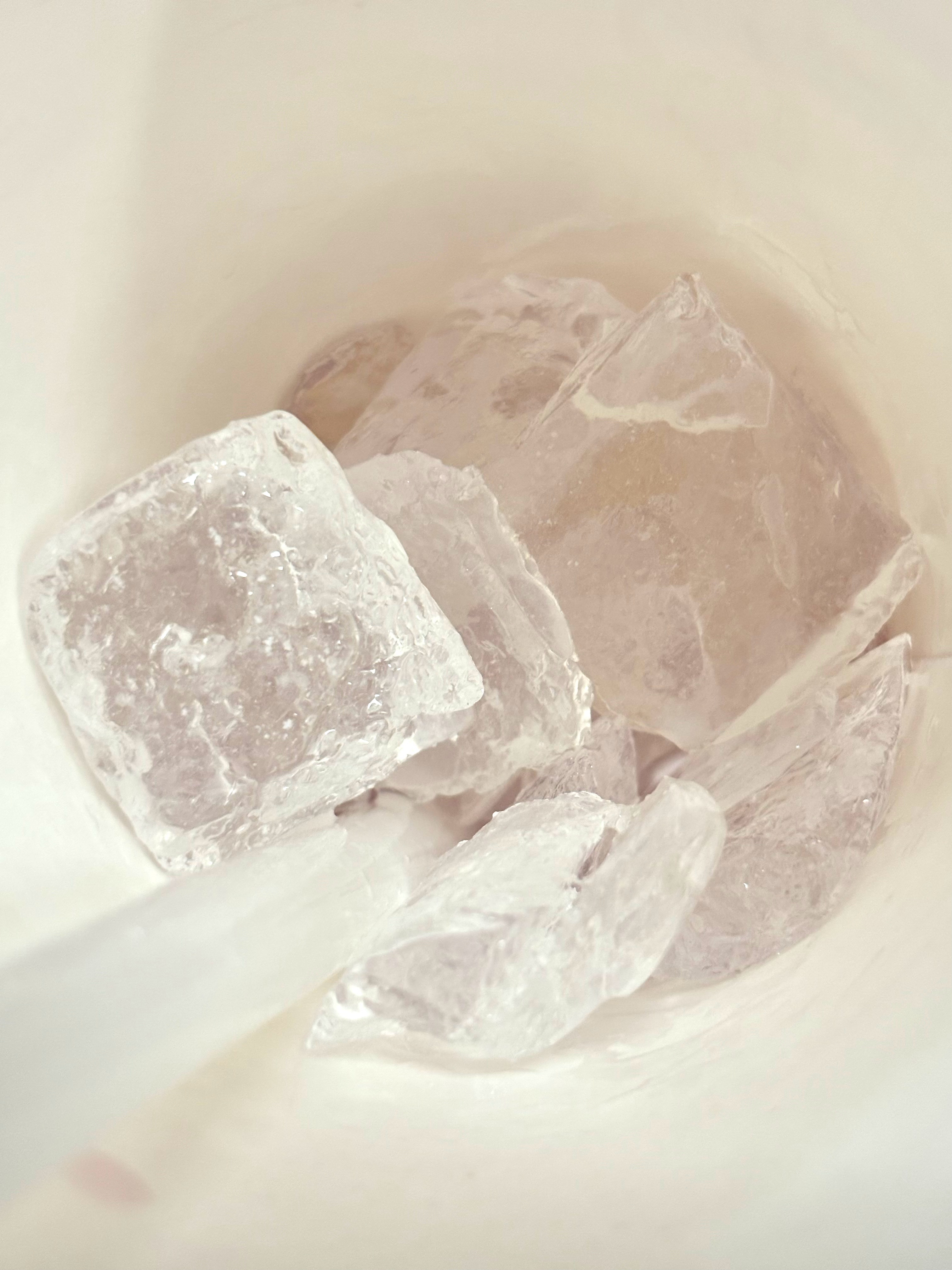 茶百道怎么也这么多冰啊我还点的少冰给我半杯冰
