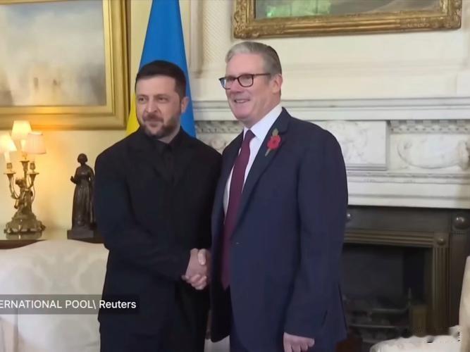 英国撕下了面具，英国公开宣布将在2026年底前向乌克兰提供15万架无人机，同时交