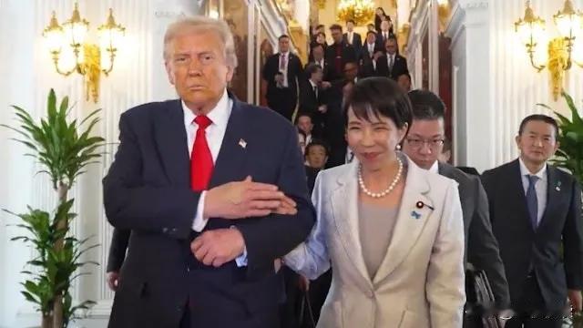 特朗普哪怕想破了脑袋，也没算到中国会出这一招！就在美国早已架好摄像机，等着拍摄“