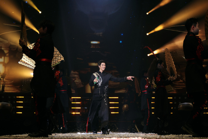 王力宏杭州演唱会预售售罄王力宏杭州演唱会售罄 380米全场内场跑道，30米独创伸