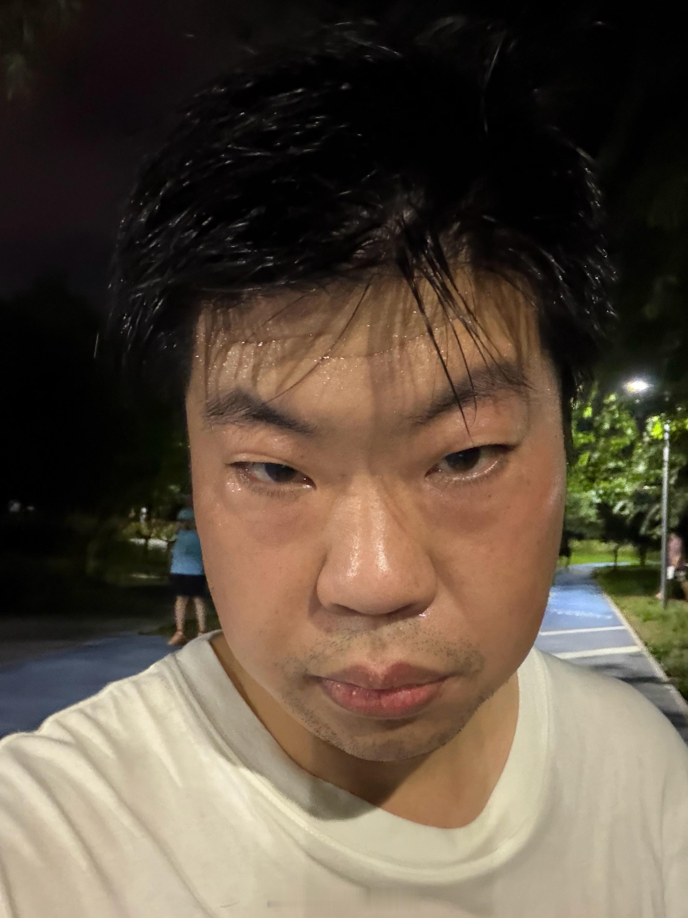 终于恢复了十多年前的五公里了，速度比上次快了一些，果然跑步会让人快乐  ​​​