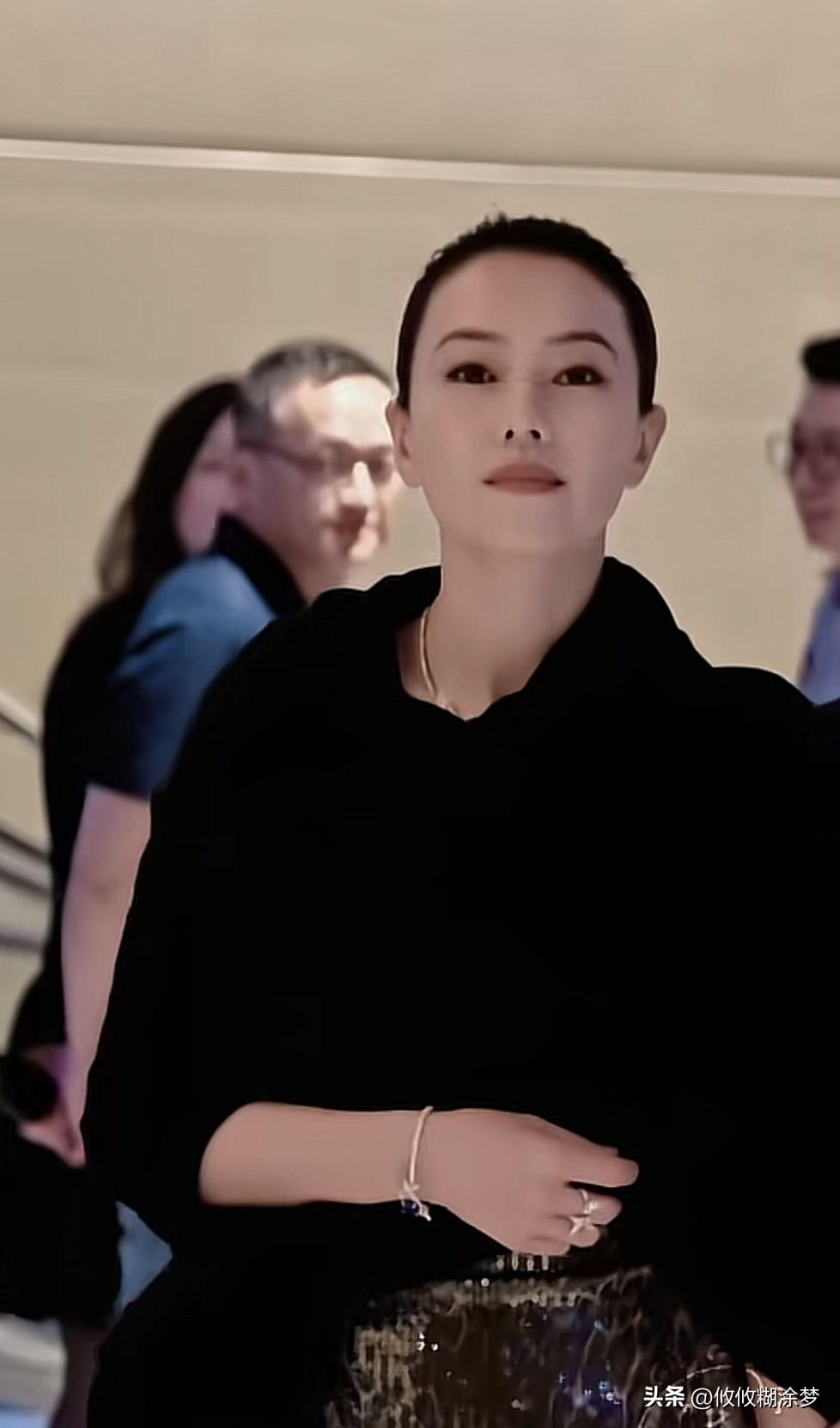 高圆圆近距离高清照，
美女无论多大年纪还是美女！