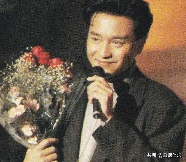 又到一年4月1
《我》的心中莫名的有些惆怅
不由得又想起了哥哥
回想起《当年情》