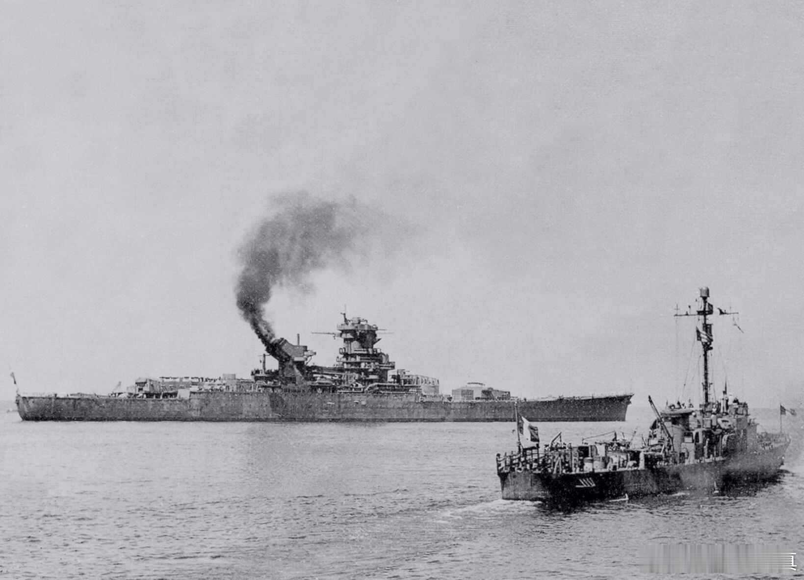 1940年6月19日，离开法国圣纳泽尔前往摩洛哥躲避德军的让巴尔号战列舰，此时的