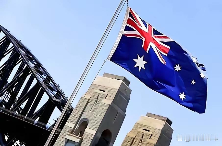 短短7天，三记闷棍，打在同一个人身上。

澳大利亚、巴拿马、印度。

一个翻脸不