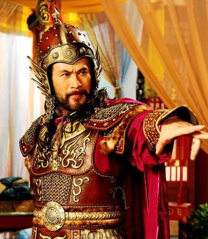 安禄山造反后，唐玄宗将在长安的安禄山长子安庆宗斩首。安禄山大怒，在攻占长安后，把