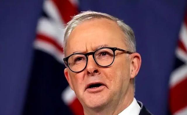 一批澳大利亚油轮入港被拒，中方开始动真格的了，澳媒恐慌：这下麻烦大了！

几艘原