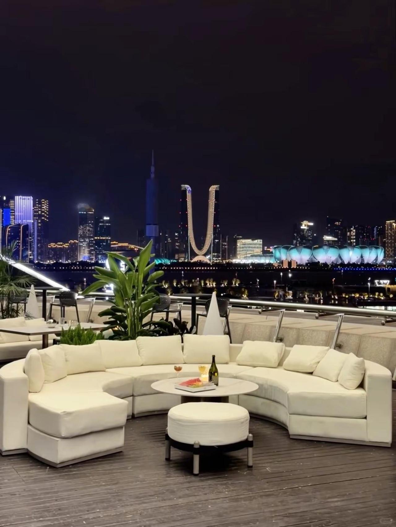 杭州这么美的夜景竟然能在这个酒店看到