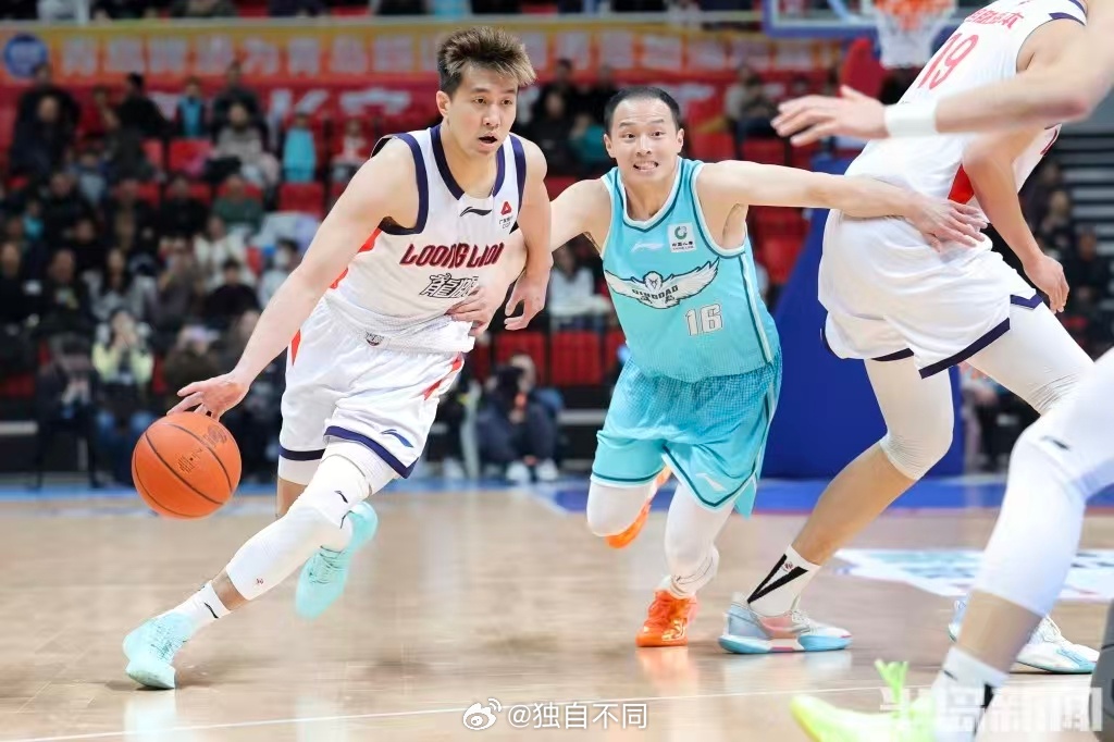 郭艾伦被诈骗近千万 这个消息还挺炸裂。就算郭艾伦是CBA顶尖球星，这个诈骗金额相