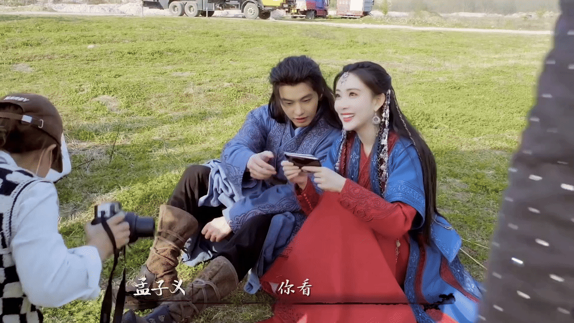 孟子义对自己的美貌没有一丝犹豫孟姐真的是既有美貌又有幽默，就喜欢孟子义这样的，对