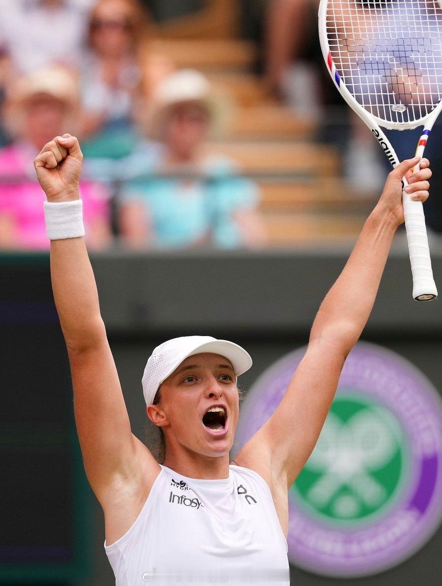 【这些年我们吞过蛋的女孩】斯瓦泰克送蛋之旅2025温网SF：6-2 6-0本西奇