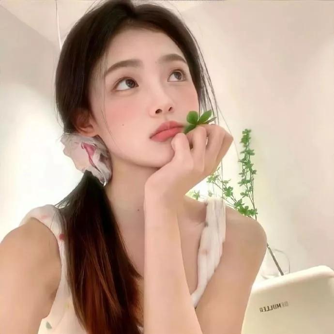 清新自然，少女心事自然清新美少女 自然甜系少女 林间粉漾少女 少女心氛围 淡雅少