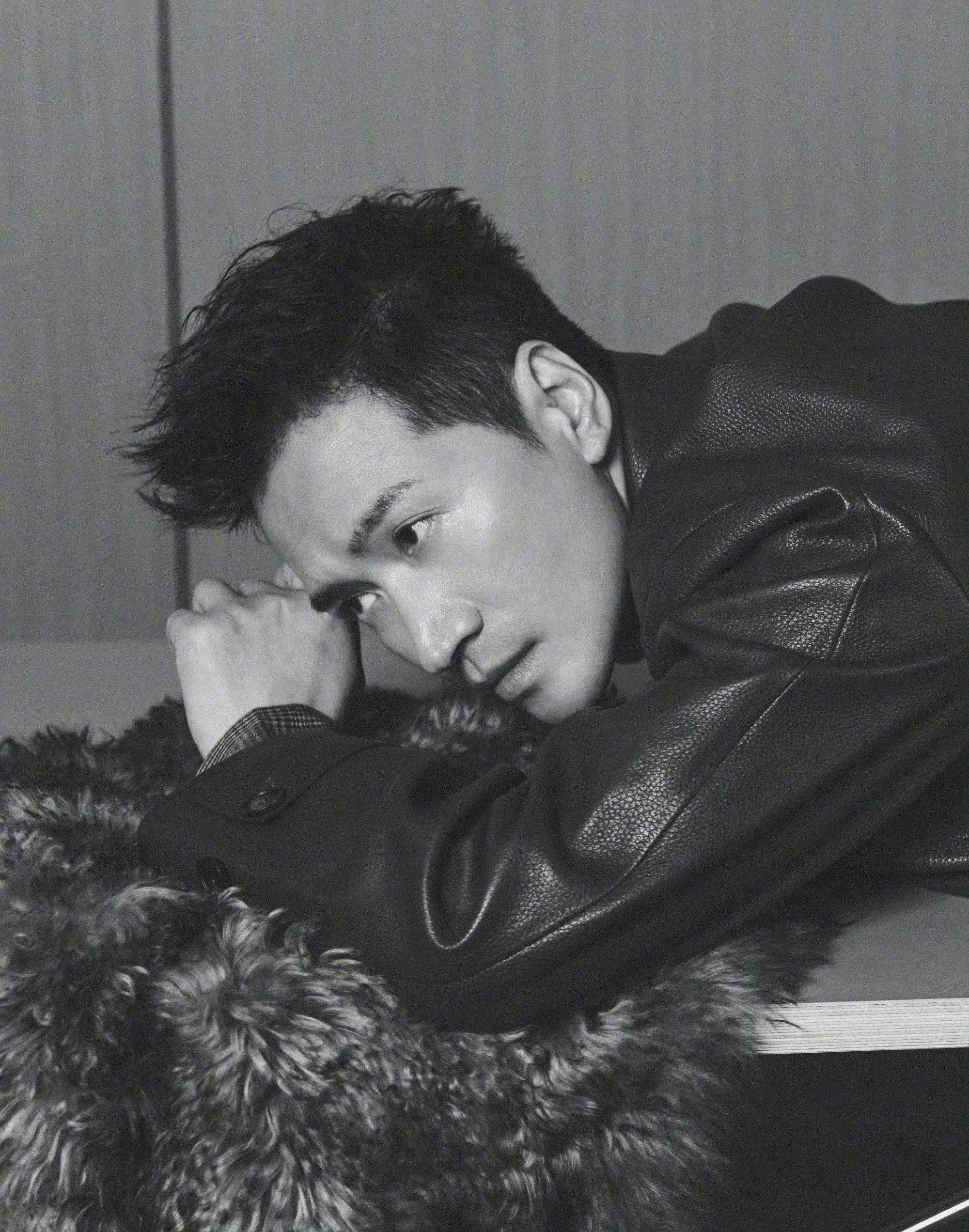 不敢信这个何晟铭已经50了 复古绅士是他，潮流型男也是他！50岁活出了20岁的清