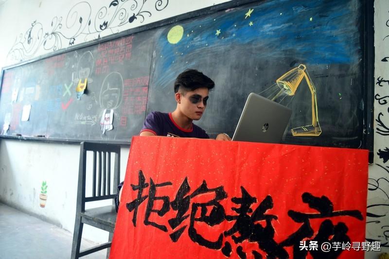 如何用一句话证明你开始变老了我想最能表达的一句话就是是，熬一次夜要缓三天了吧。记