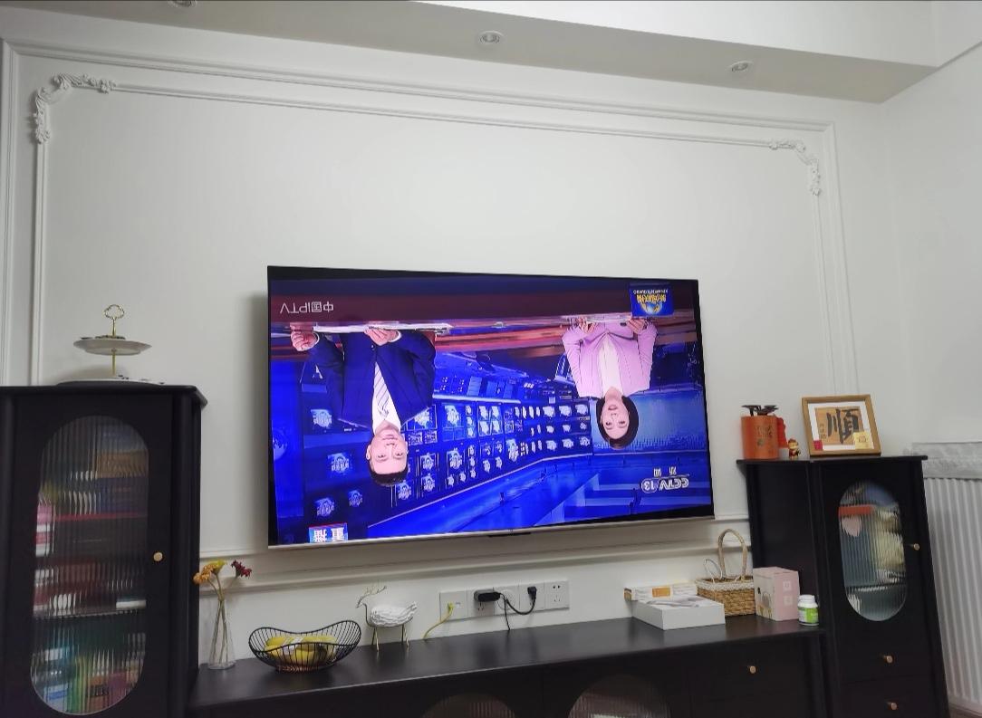 家人们这下怎么办？打扫卫生后才打开电视，安装工人已经走了一个小时了！