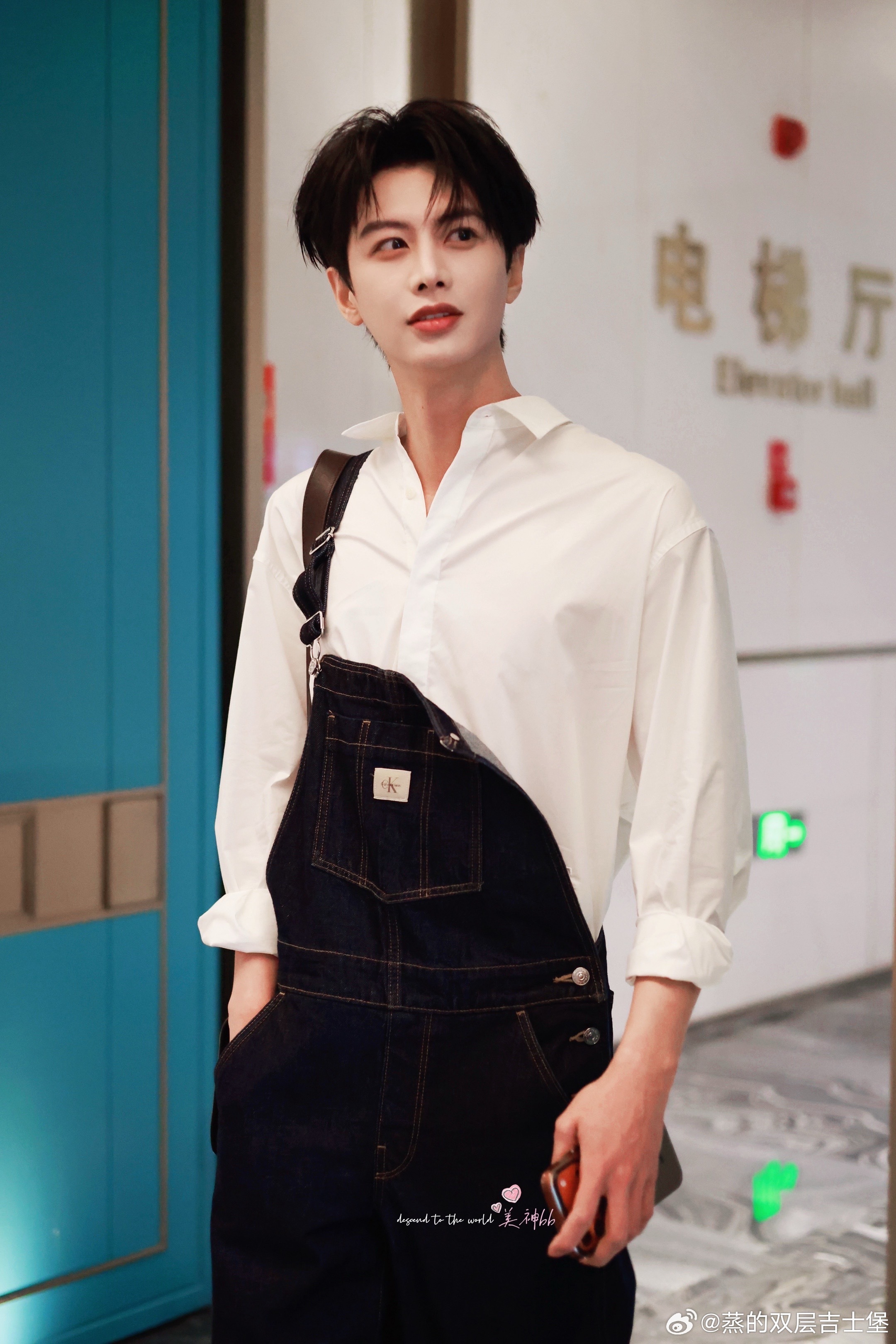 婴儿般的穿搭🤏🏻🤏🏻🤏🏻背带裤（单肩版）何健麒 