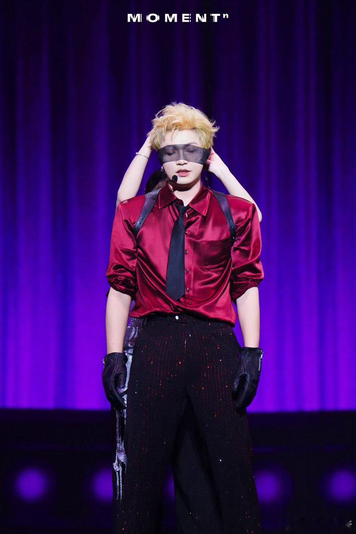 颜人中抢票 看别人抢到票的晒图，我只能默默点个赞。颜人中的声音陪我度过了很多个夜