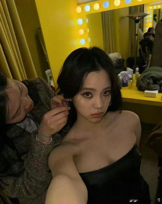 不得不说欧阳娜娜成熟好多 ​​​
