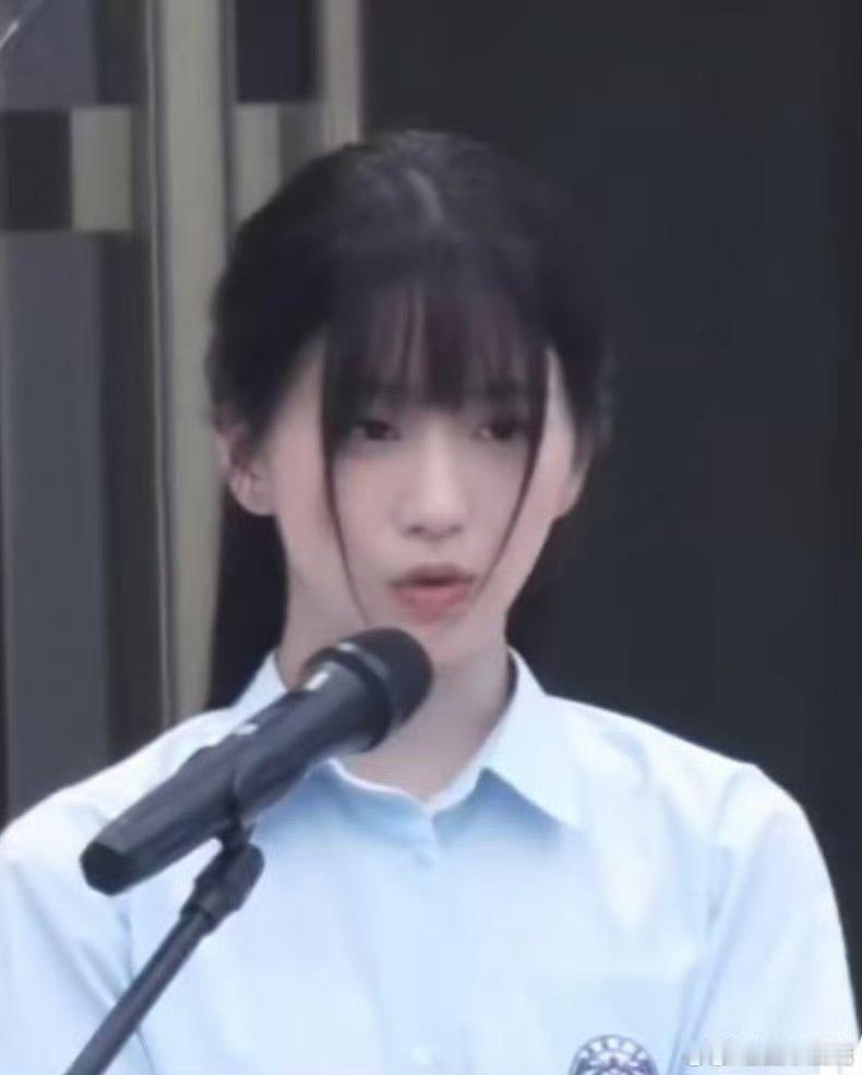 包上恩《炽夏》周挽路透，学霸校花国旗下演讲，好真实啊还有国旗演讲哈哈哈哈 ​​​