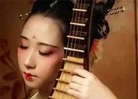 史上最冤的美女：只因躲蚊帐后与孔子聊了会天，她被人骂了2500年

在漫长的历史