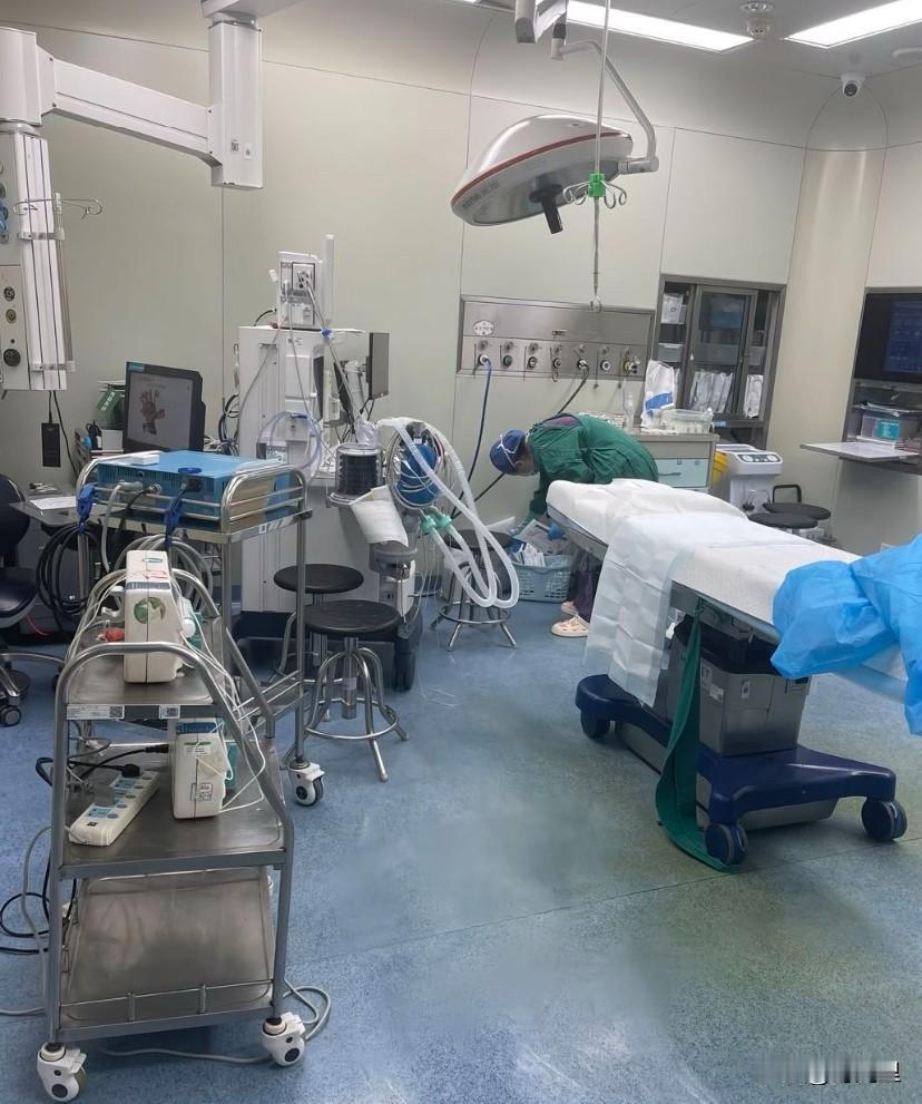 这样的手术室，我6年进了3次

2012年心脏手术
2015年生大女儿
2018
