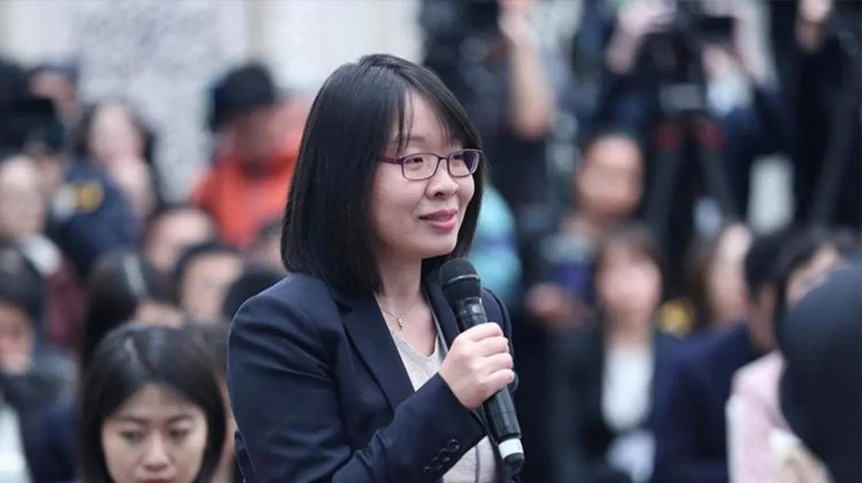 《联合早报》不知何时起，成了美日菲的喉舌。
   美国对中国的围堵打压，中国只能