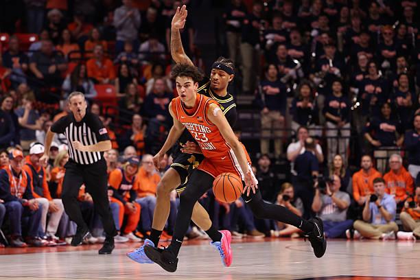 全美第3号种子密歇根大学以84比70战胜了全美第10号种子伊利诺伊大学，拿下了B