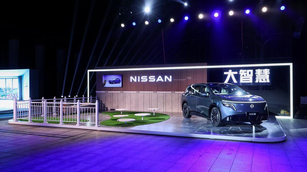 结束一天忙忙碌碌，最治愈的事就是开着车去滨江路吹吹晚风，不用赶时间、不用想工作，