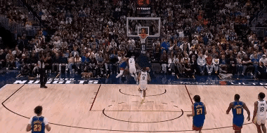 说实话，有一说一不吹谁也不黑谁，勇士和掘金发生冲突，掘金有点太欺负人了。
人家勇