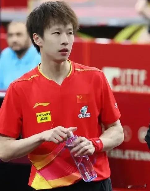 林高远渐行渐远渐无书！
30岁的林高远2：4惨遭法国名将西蒙高茨逆转，没想到单打