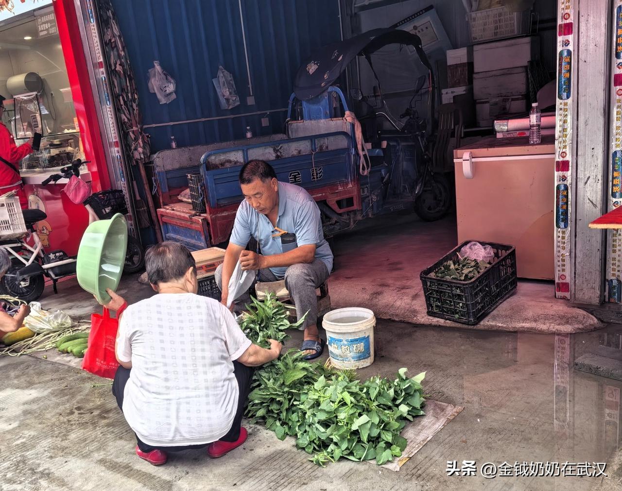 一个人生活，就怕生病或者死了无人知道。

昨天晚上，我从武汉回到油田婆婆家，吃饭